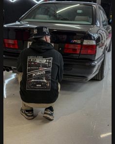 ”THE KING” SWEATER